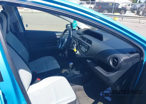 2016 Toyota Prius C One z USA, uszkodzony, nr VIN JTDKDTB3XG1117420